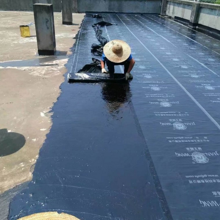 從施工圍擋到鋼結(jié)構(gòu)工程 河南凱途實業(yè)的防水工程施工解決方案